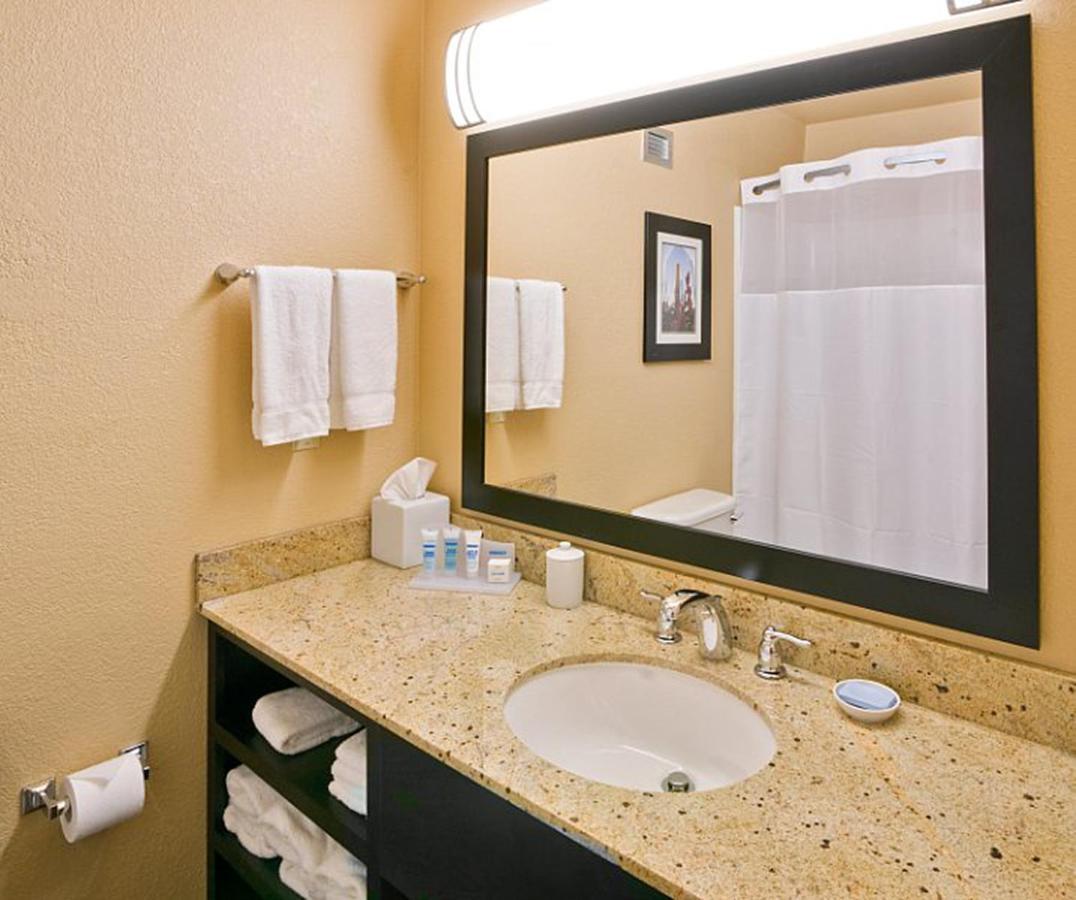 Wyndham Garden Oklahoma City Resort & Conference Hotel Near Airport, Fairgrounds Paycom & I40 Luaran gambar