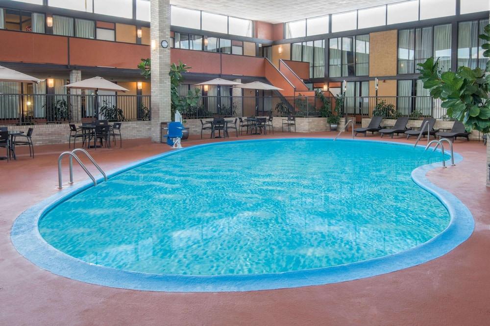 Wyndham Garden Oklahoma City Resort & Conference Hotel Near Airport, Fairgrounds Paycom & I40 Luaran gambar