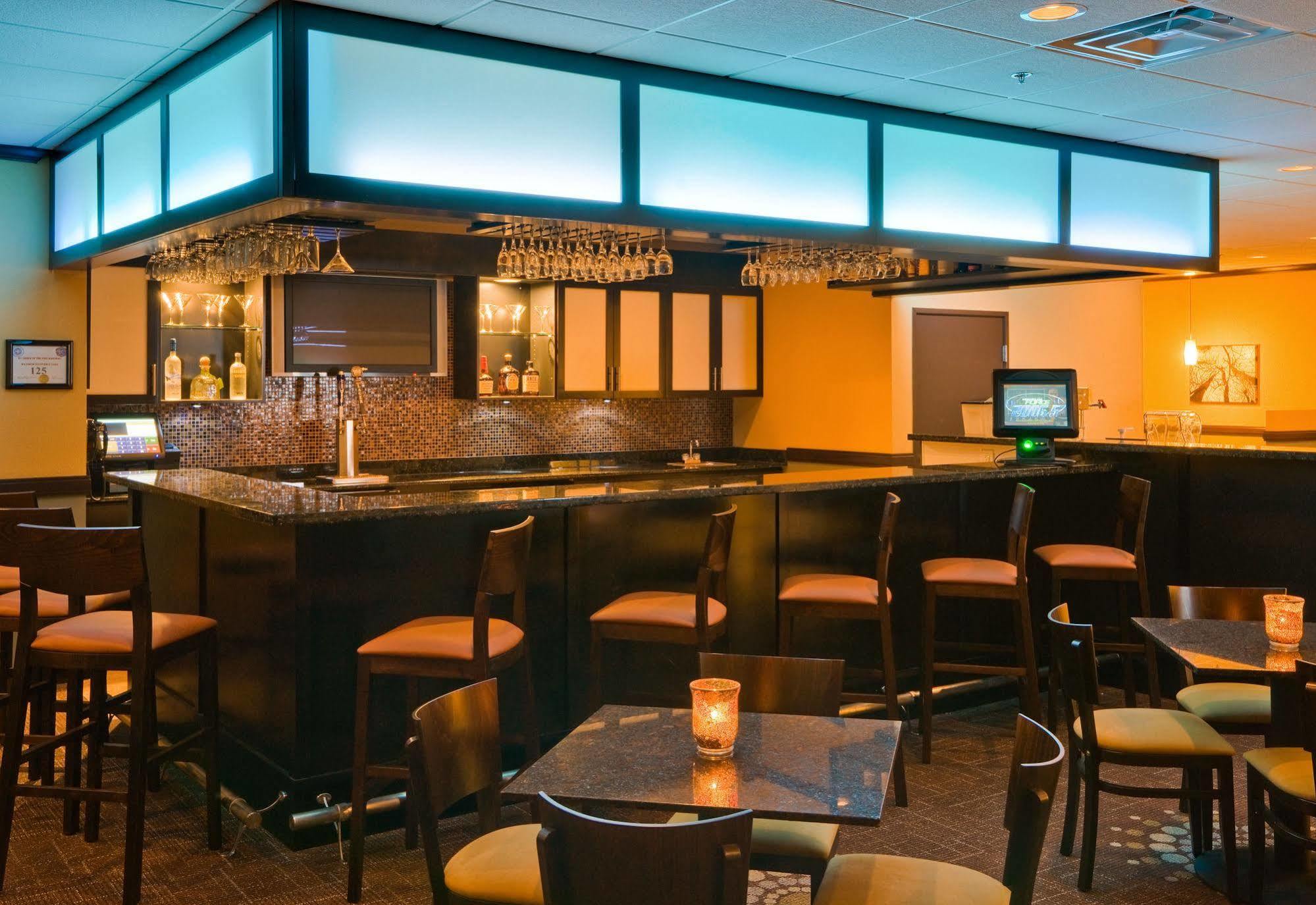 Wyndham Garden Oklahoma City Resort & Conference Hotel Near Airport, Fairgrounds Paycom & I40 Restoran gambar